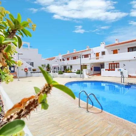 Relaxing Studio, Los Cristianos, Heated Pool, Air Con * Los Cristianos (Tenerife)