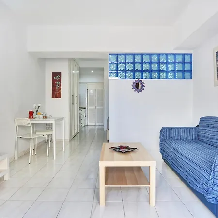 Διαμέρισμα Relaxing Studio, Los Cristianos, Heated Pool, Air Con *