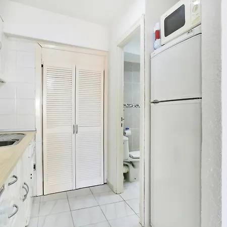 Relaxing Studio, Los Cristianos, Heated Pool, Air Con * Los Cristianos (Tenerife)